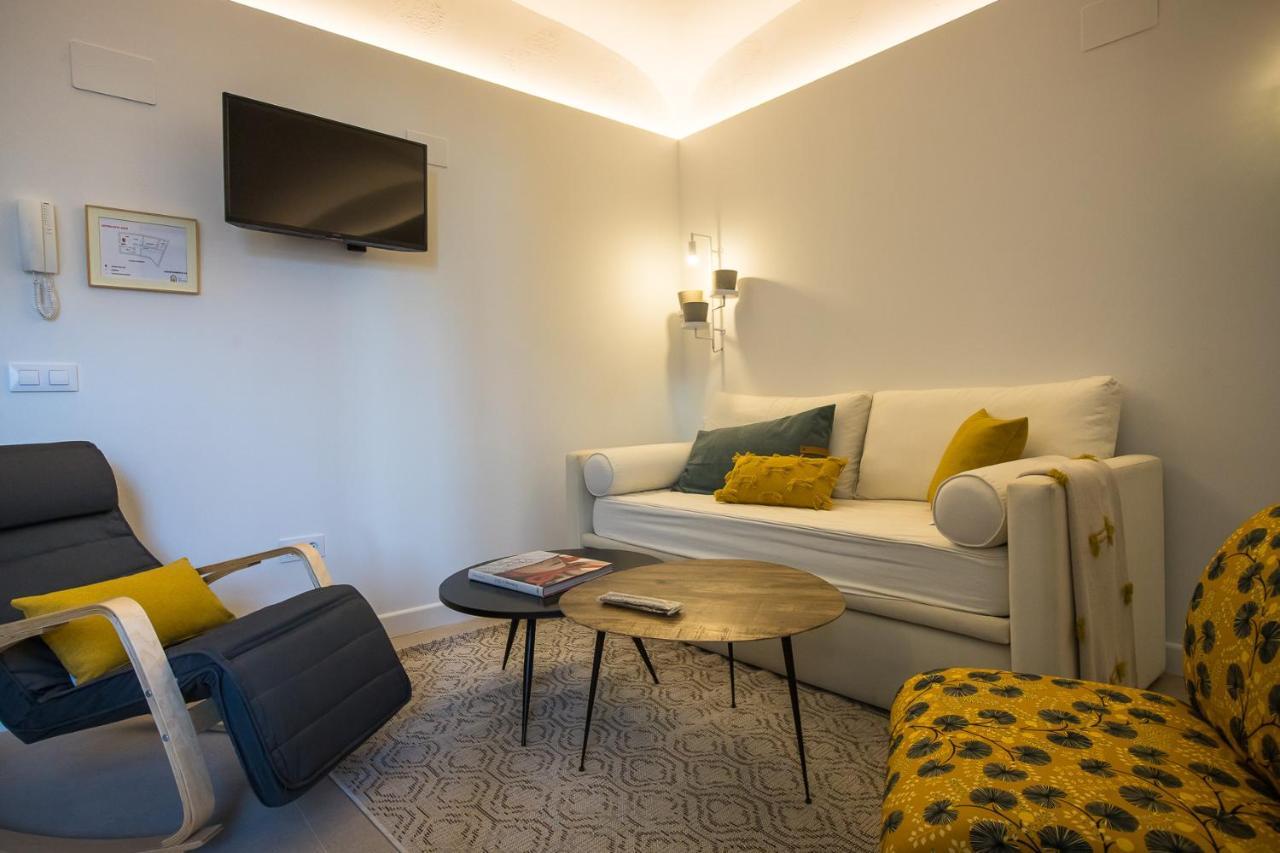 Apartamentos San Salvador Parking Gratis メリダ エクステリア 写真