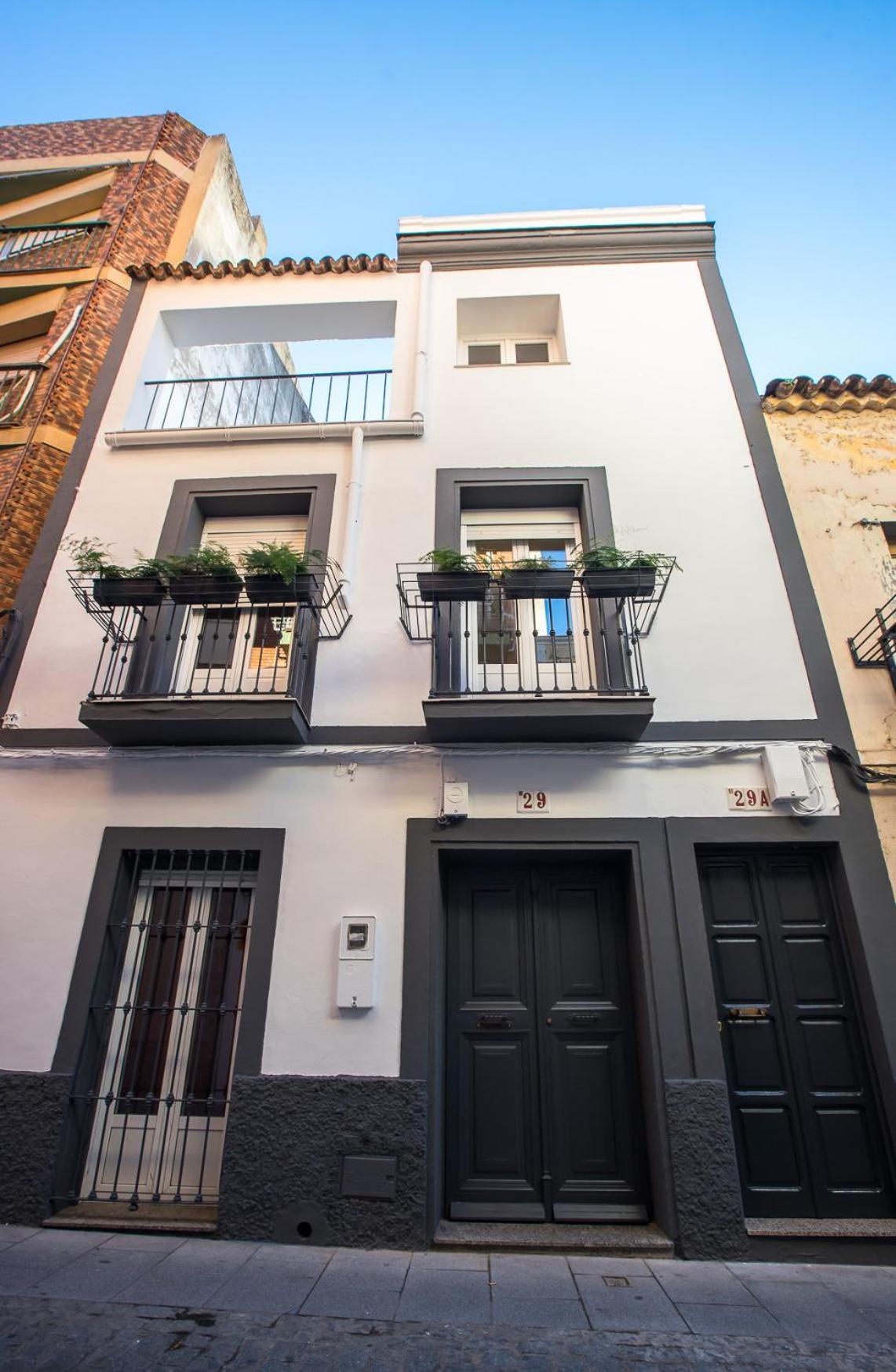 Apartamentos San Salvador Parking Gratis メリダ エクステリア 写真